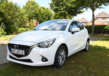 Mazda 2 61.000 km 6.900 &euro; Stralsund 18439