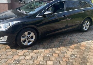 Hyundai i40 195.000 km 6.800 &euro; Stralsund 18442